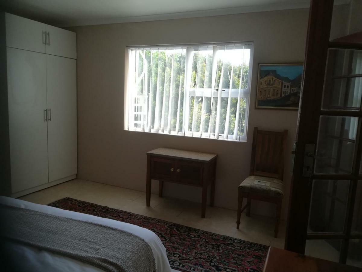 Daphne'S Place Apartment Hermanus Bagian luar foto